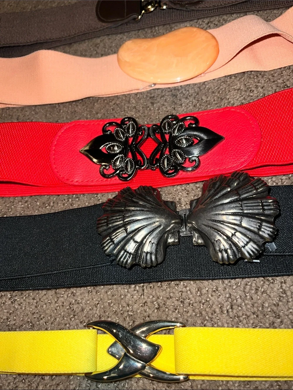 5 vintage women’s 80’s style stretch belts